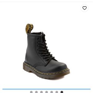 Toddler boots! New! The Dr. Martens Boot, size US7 toddler